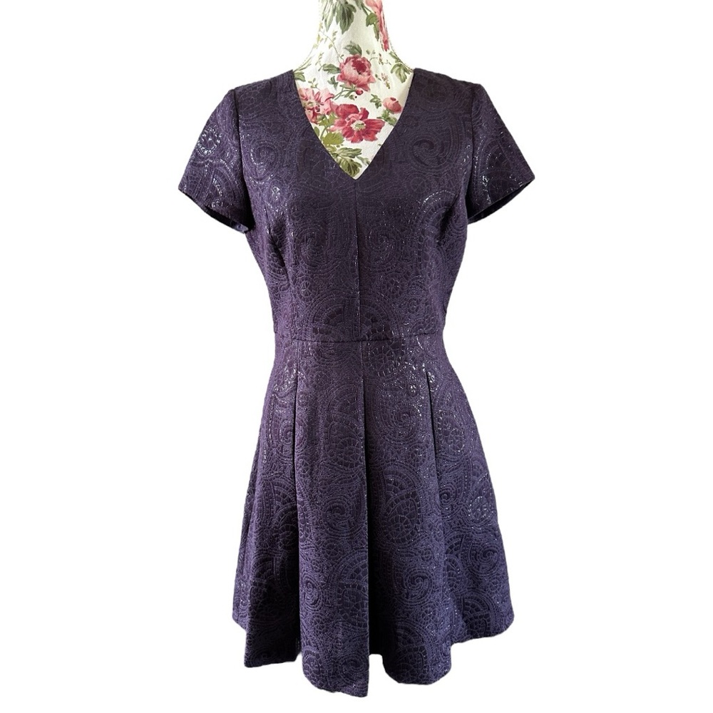 Vintage Purple dress lined size 8 with pockets polyester & cotton blend zip back